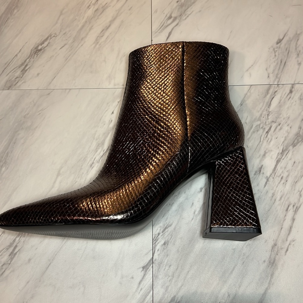 Marc fisher Kulika heeled printed snake leather bootie boot shoe metallic 8 - Picture 6 of 9